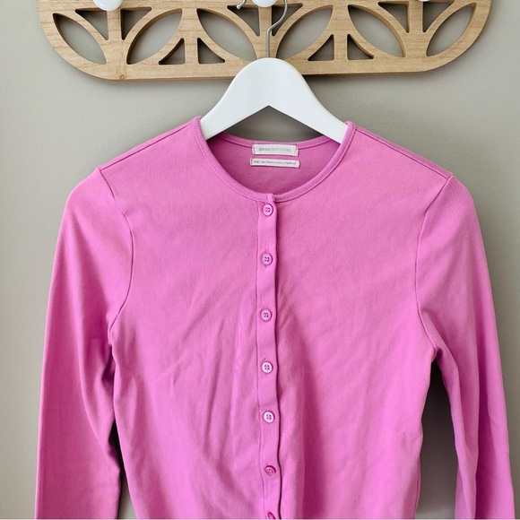 Urban Outfitters Button Up Sweater Pink Sz Medium - Picture 2 of 9